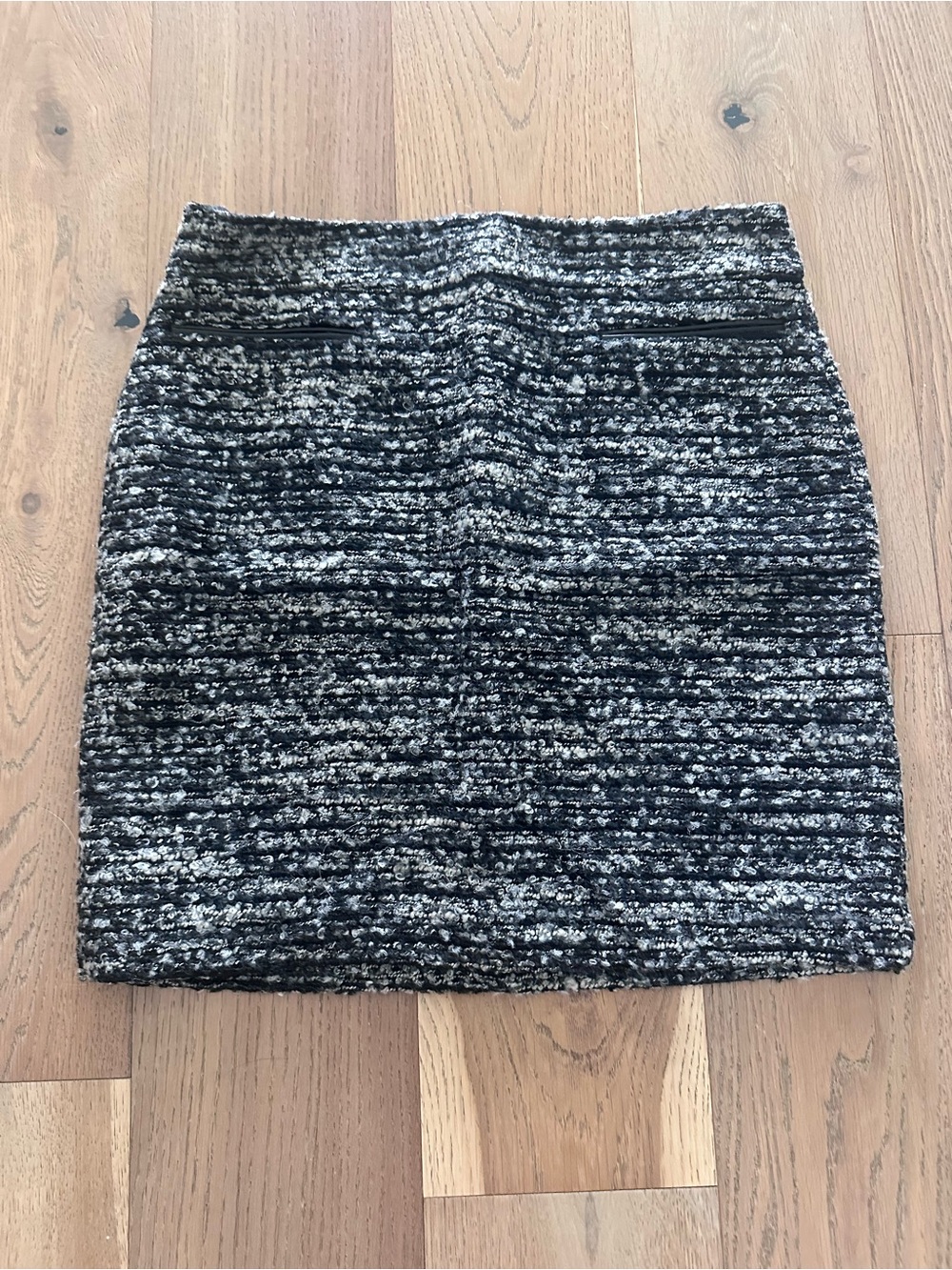 Ann Taylor Women’s Black & White Bouclé  Skirt, 12, NWT